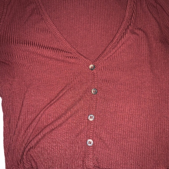 Long Sleeve Button Crop Top - Picture 2 of 2